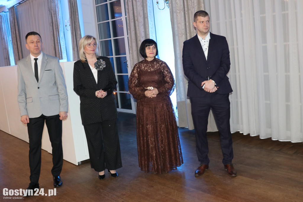 Bal studniówkowy maturzystów ZSOIZ w Pogorzeli