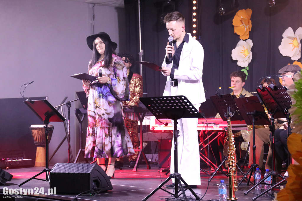 Koncert z okazji Dnia Kobiet i Mężczyzn w Pępowie