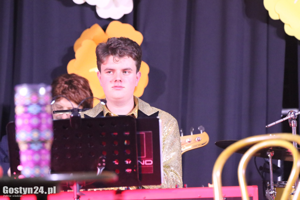 Koncert z okazji Dnia Kobiet i Mężczyzn w Pępowie