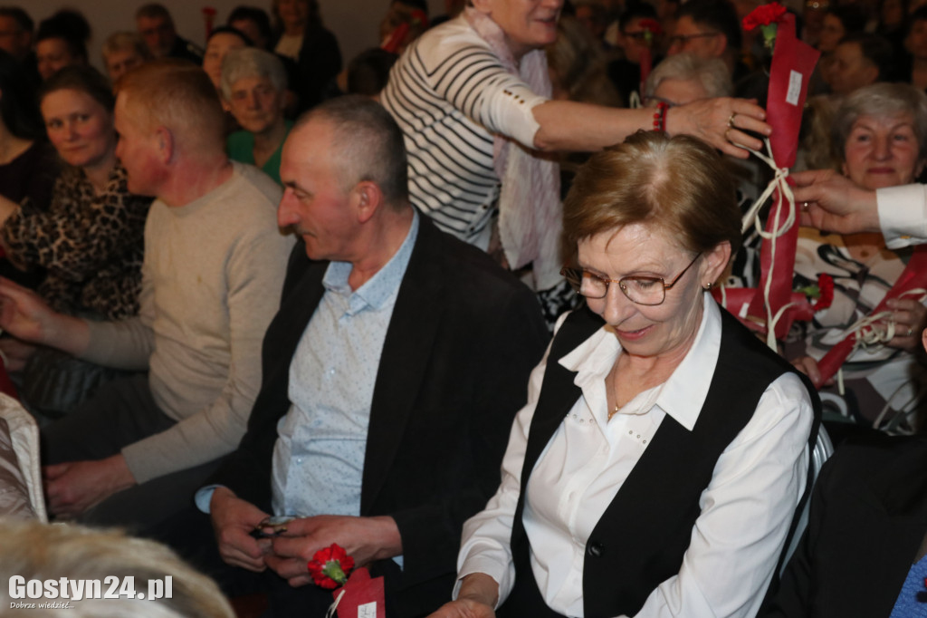 Koncert z okazji Dnia Kobiet i Mężczyzn w Pępowie