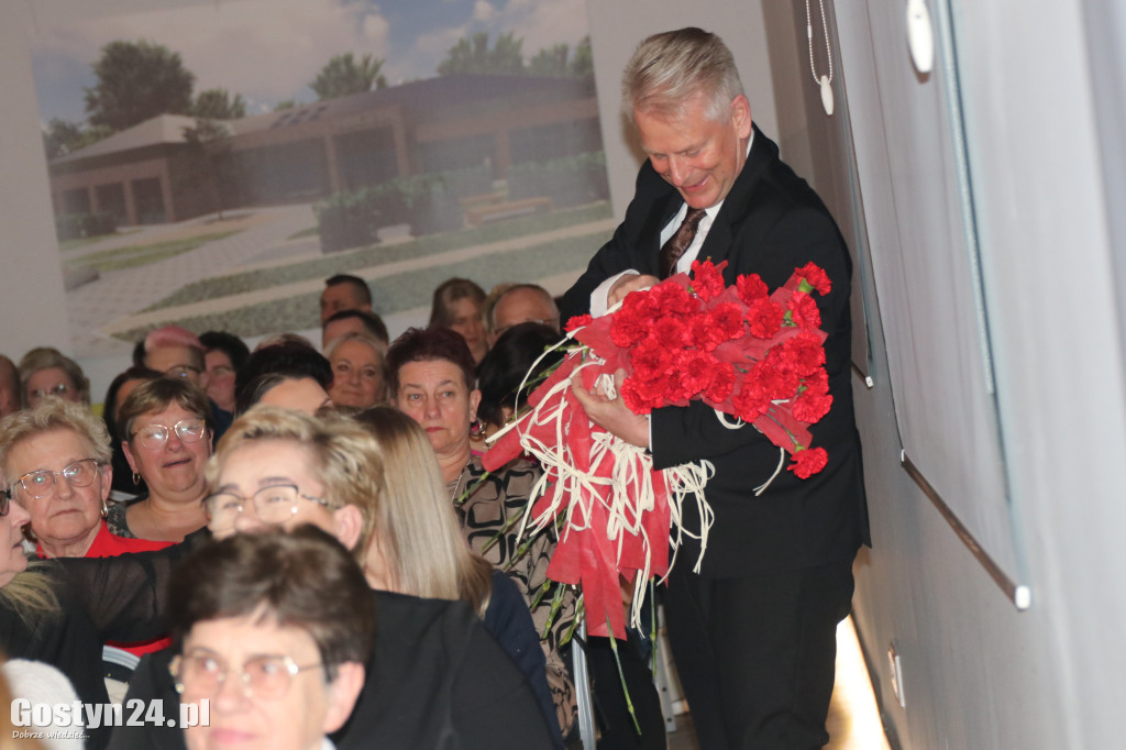 Koncert z okazji Dnia Kobiet i Mężczyzn w Pępowie