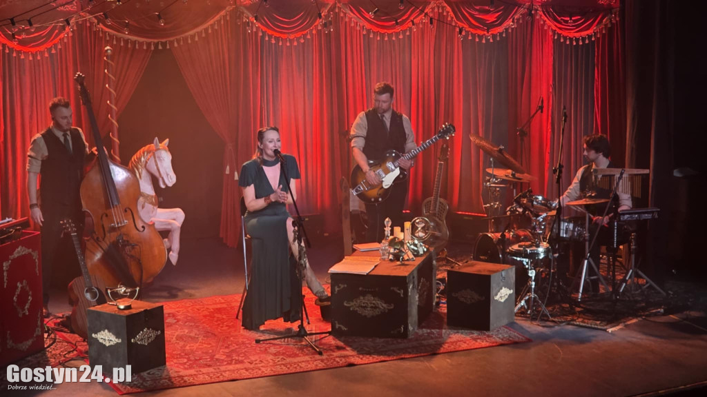 Koncert Anity Lipnickiej w GOK Hutnik w Gostyniu