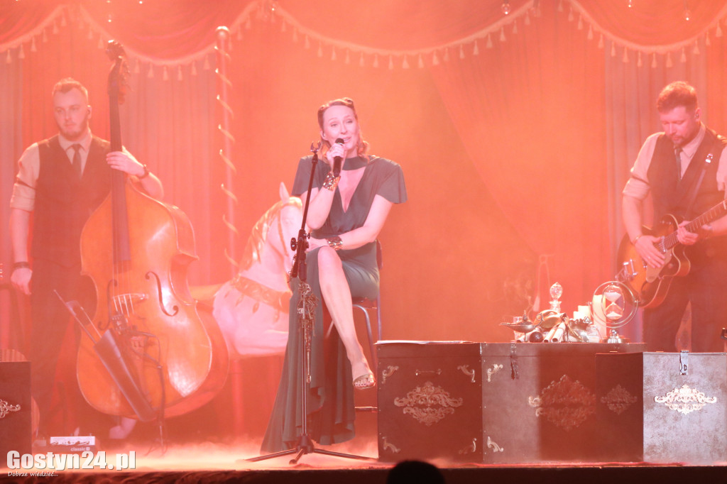 Koncert Anity Lipnickiej w GOK Hutnik w Gostyniu