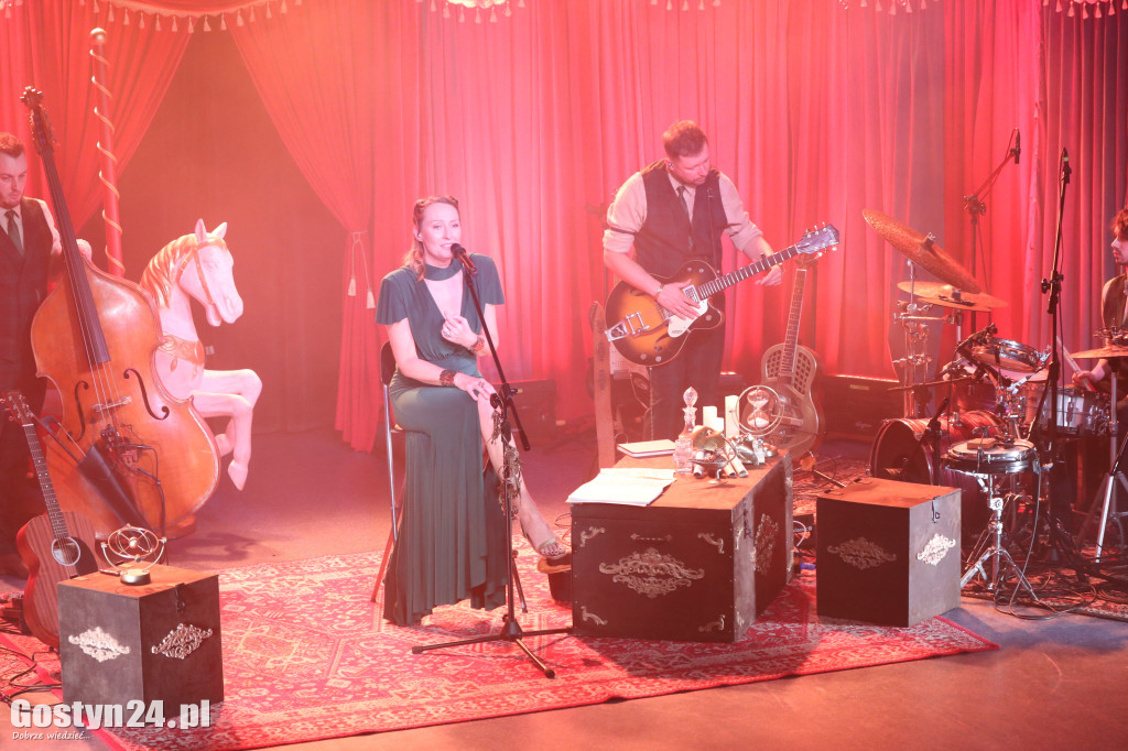 Koncert Anity Lipnickiej w GOK Hutnik w Gostyniu