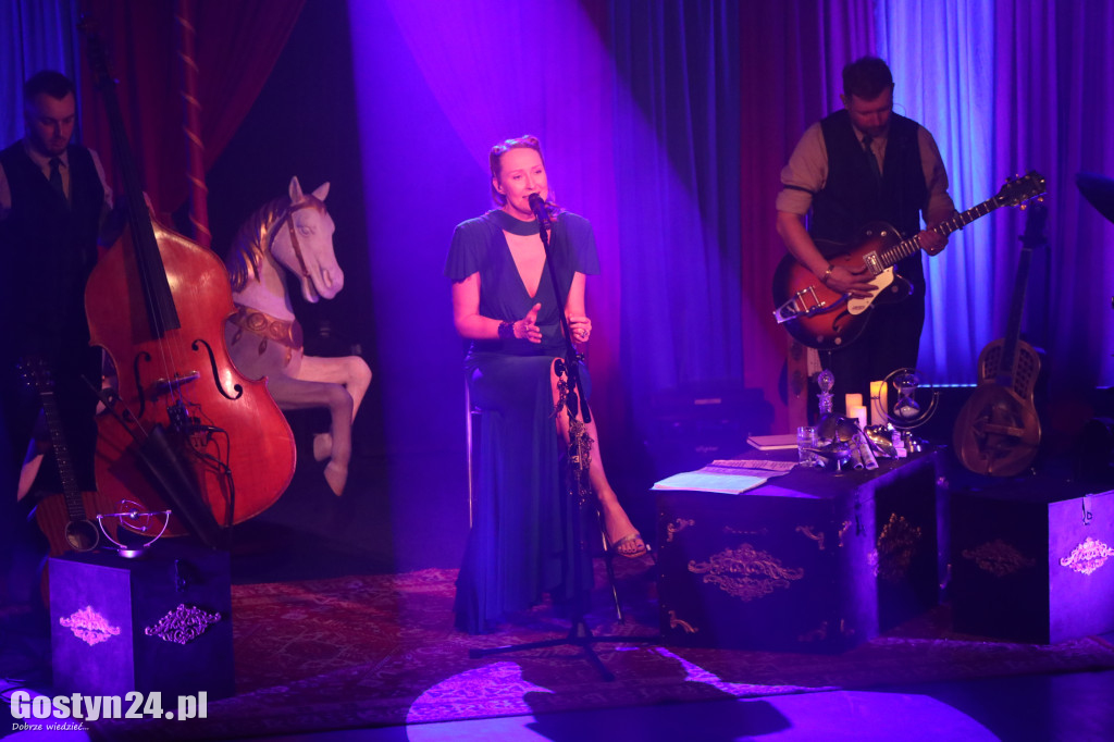 Koncert Anity Lipnickiej w GOK Hutnik w Gostyniu