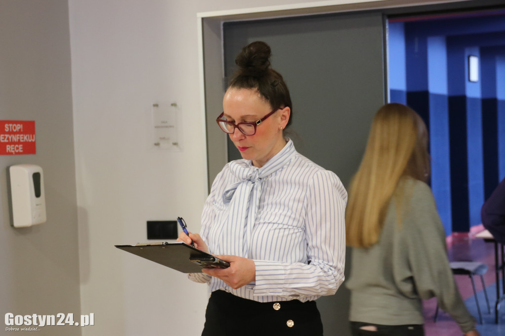 V Gostyńskie Dyktando w GOK Hutnik