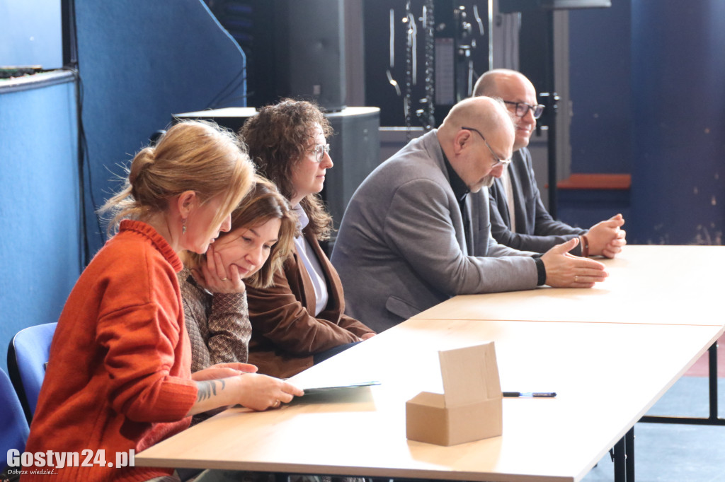 V Gostyńskie Dyktando w GOK Hutnik