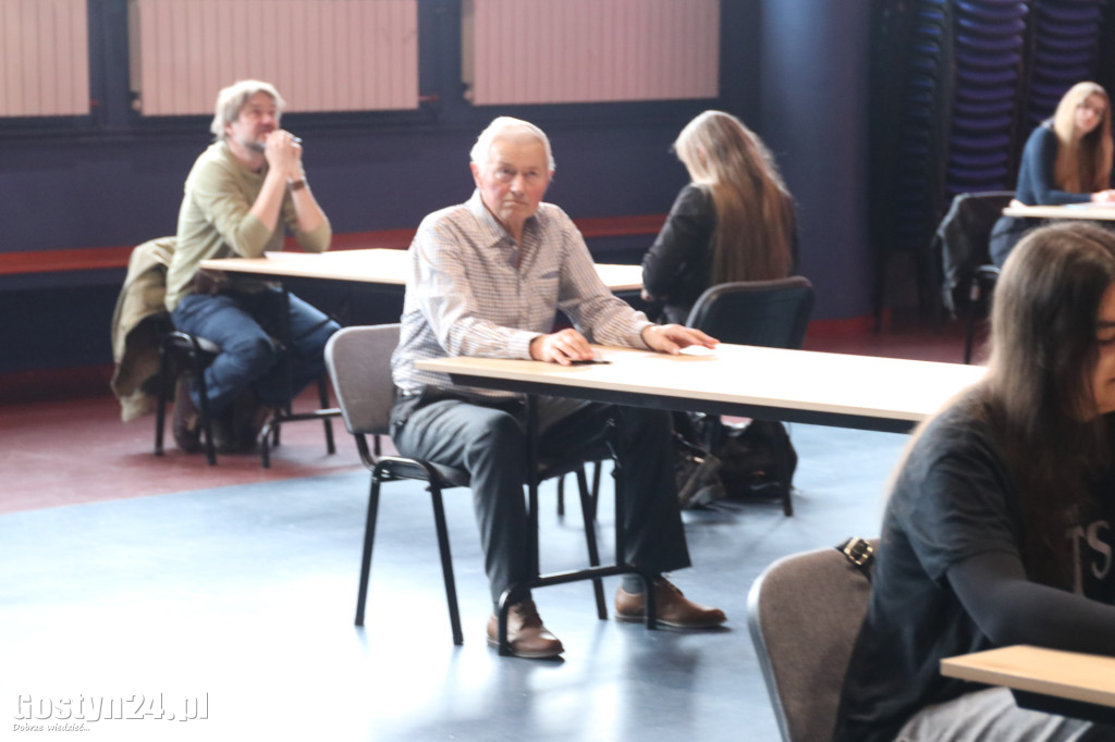 V Gostyńskie Dyktando w GOK Hutnik