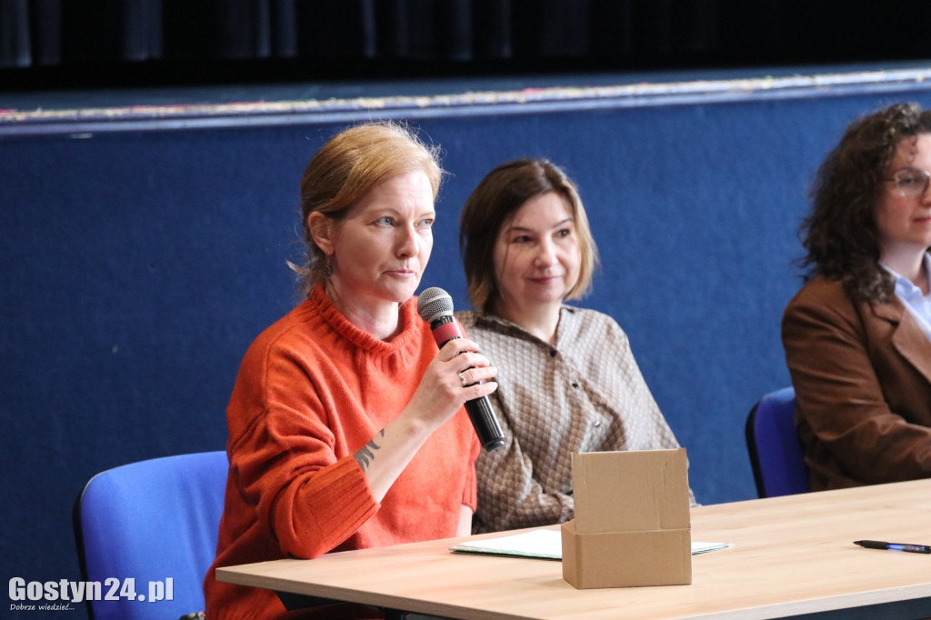 V Gostyńskie Dyktando w GOK Hutnik