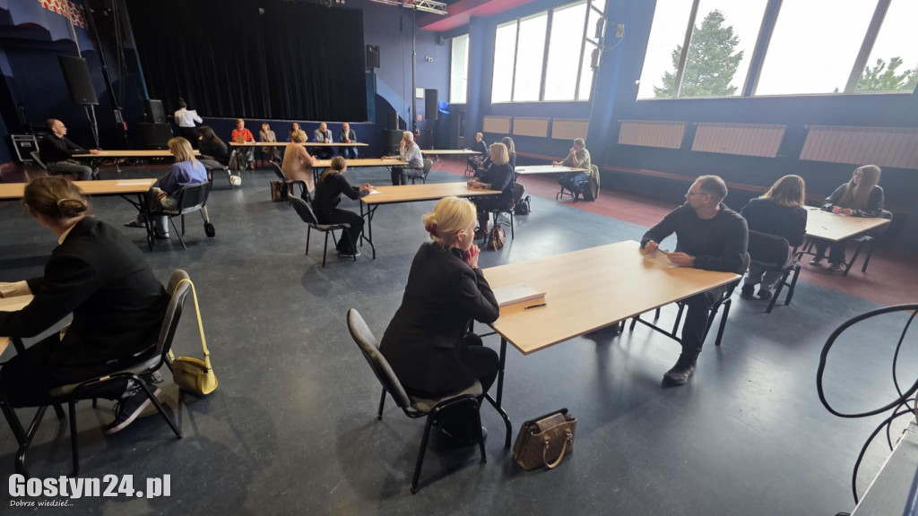 V Gostyńskie Dyktando w GOK Hutnik