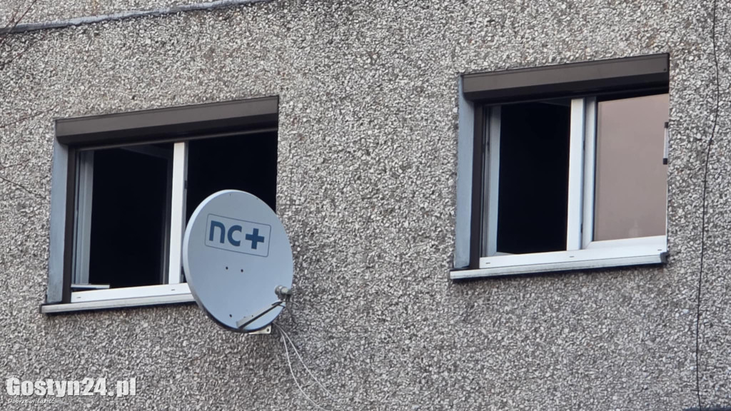 Pożar mieszkania w bloku na ul. Górnej w Gostyniu