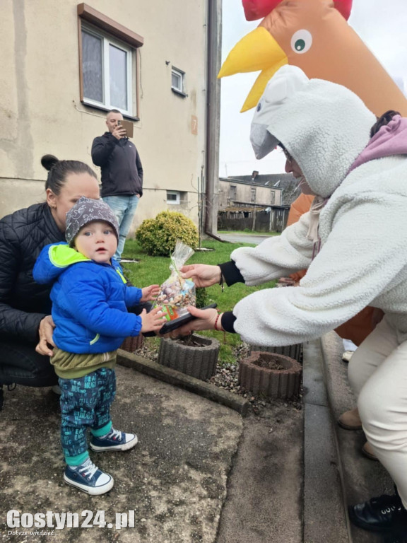Zajączek odwiedził najmłodszych w Łęce Wielkiej