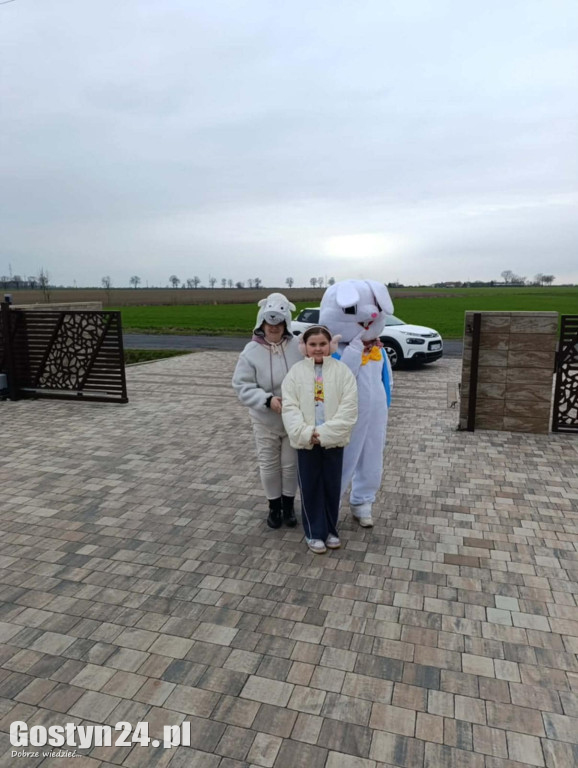 Zajączek odwiedził najmłodszych w Łęce Wielkiej