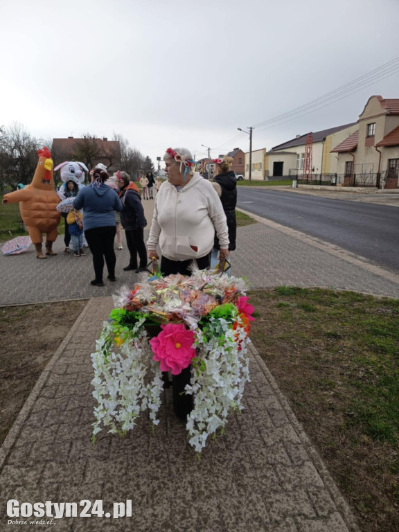 Zajączek odwiedził najmłodszych w Łęce Wielkiej