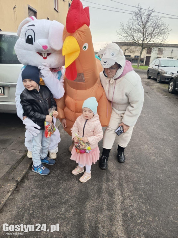 Zajączek odwiedził najmłodszych w Łęce Wielkiej