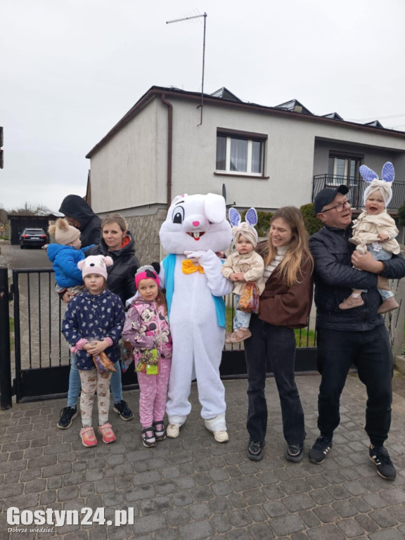 Zajączek odwiedził najmłodszych w Łęce Wielkiej