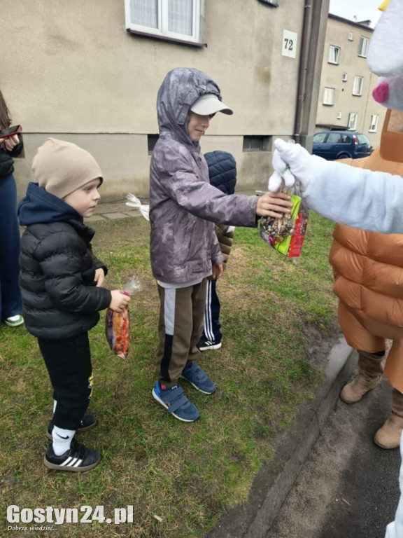 Zajączek odwiedził najmłodszych w Łęce Wielkiej