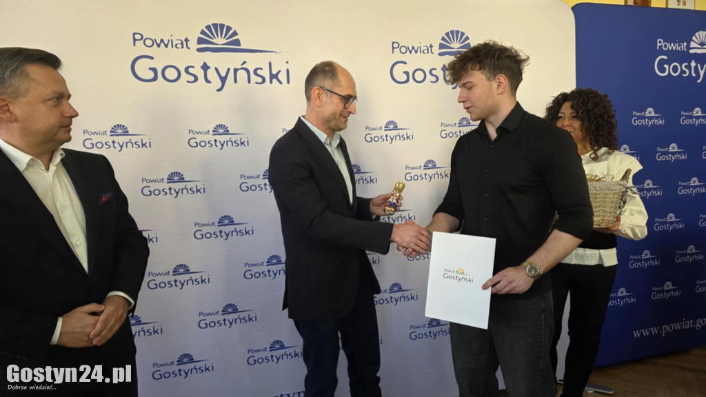 Stypendia dla młodych sportowców z powiatu