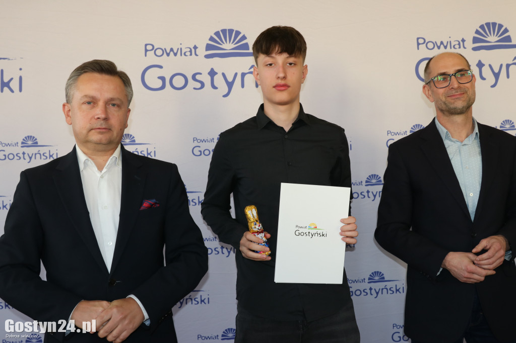 Stypendia dla młodych sportowców z powiatu