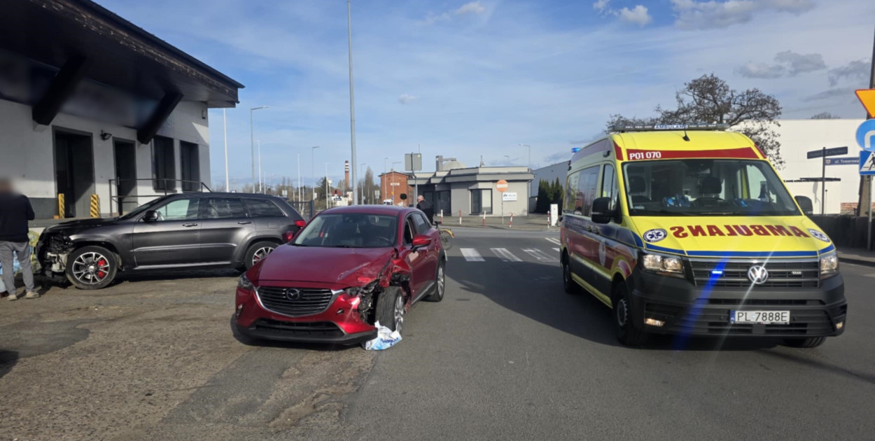 Zdarzenie drogowe na skrzyżowaniu w Gostyniu