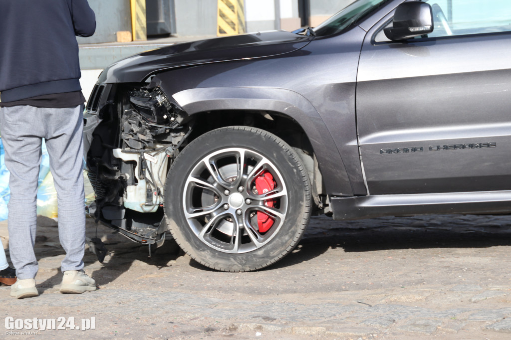 Zdarzenie drogowe na skrzyżowaniu w Gostyniu