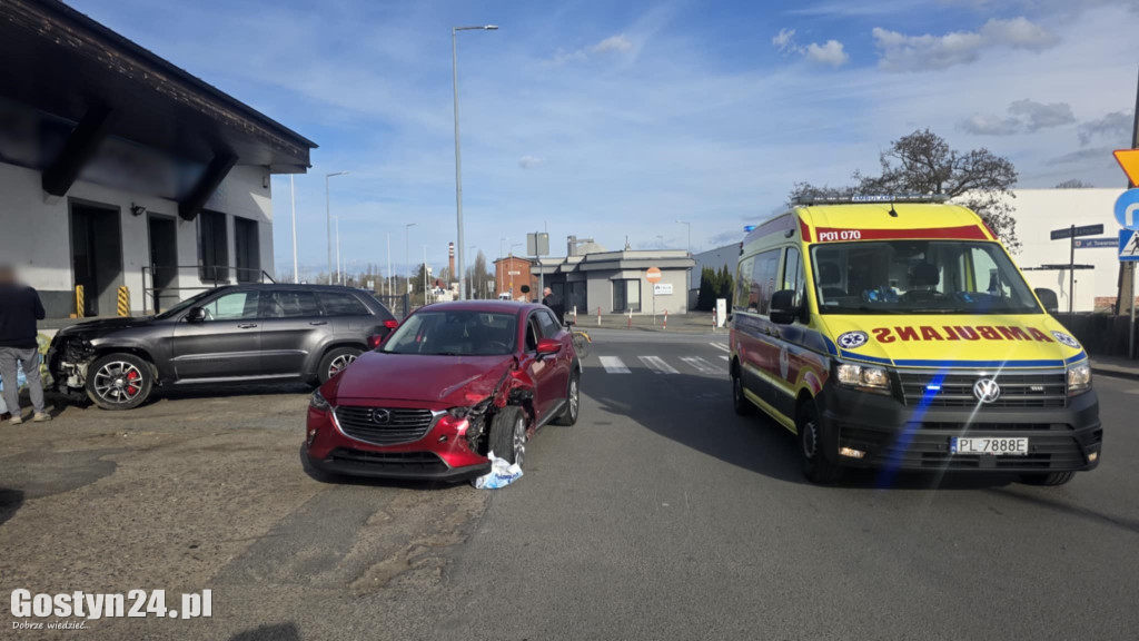 Zdarzenie drogowe na skrzyżowaniu w Gostyniu