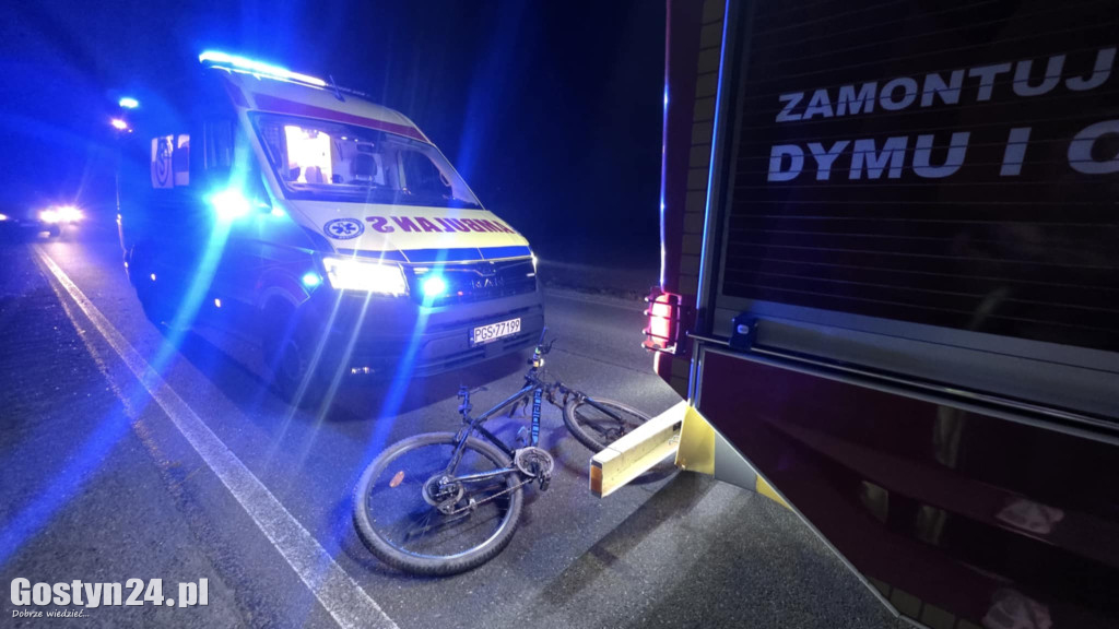 Wypadek na wylocie z Piasków, ranny rowerzysta
