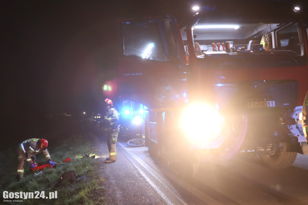 Wypadek na wylocie z Piasków, ranny rowerzysta