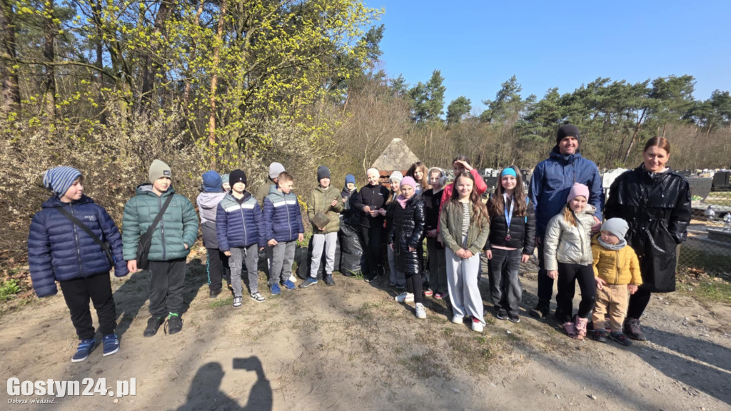 Sprzątanie świata w gminie Piaski