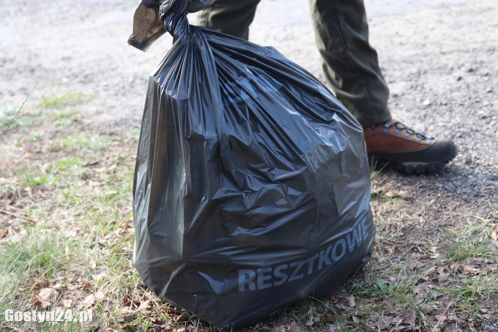 Sprzątanie świata w gminie Piaski