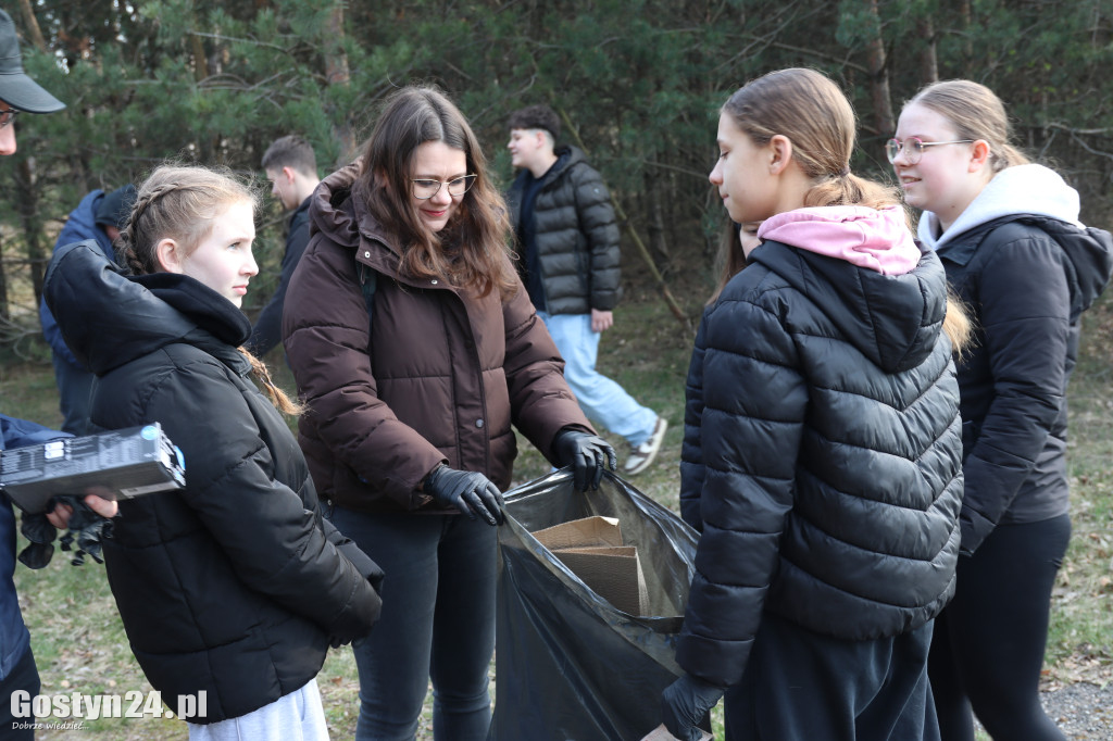 Sprzątanie świata w gminie Piaski