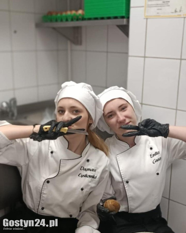 Uczniowie z ZSR w Grabonogu na praktykach w Lofcie