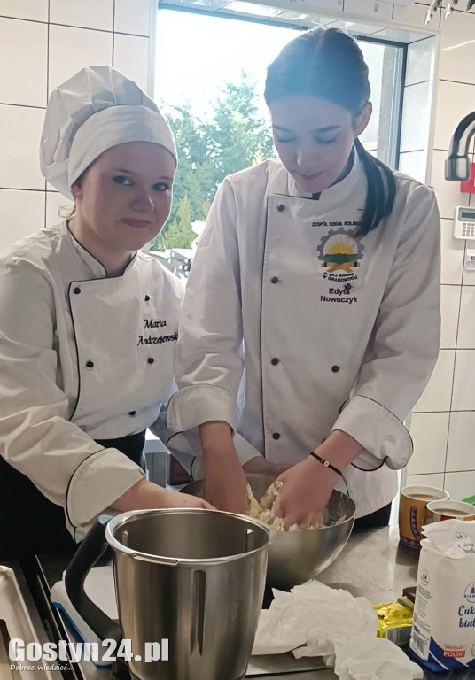 Uczniowie z ZSR w Grabonogu na praktykach w Lofcie