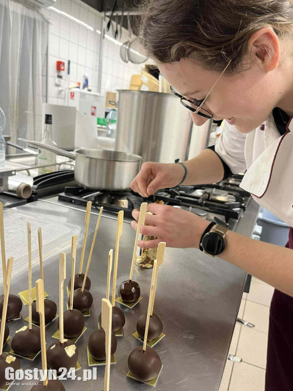 Uczniowie z ZSR w Grabonogu na praktykach w Lofcie