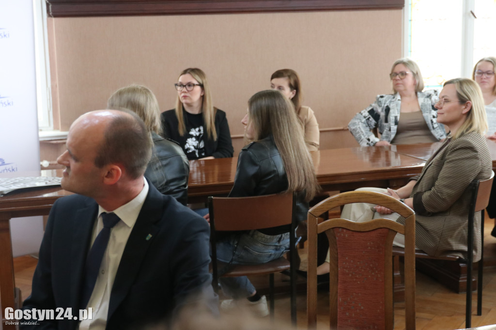 Rozdanie grantów w powiecie gostyńskim