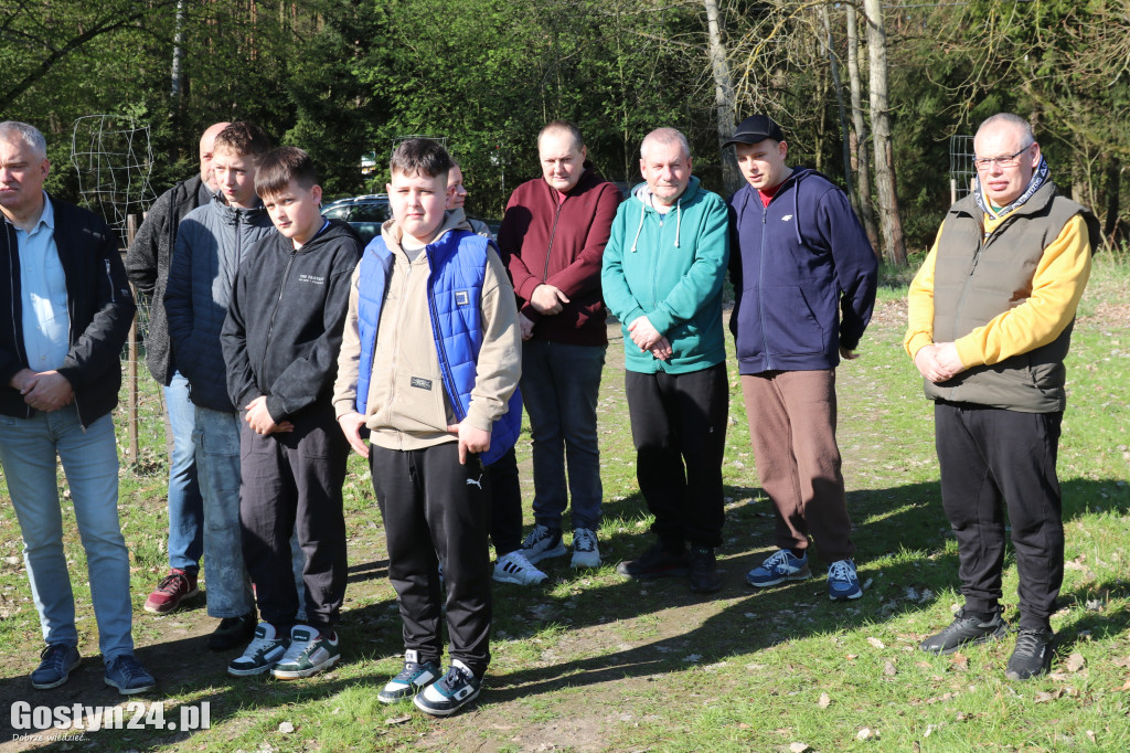 Sadzenie drzew w Lesie Dobrych Wspomnień