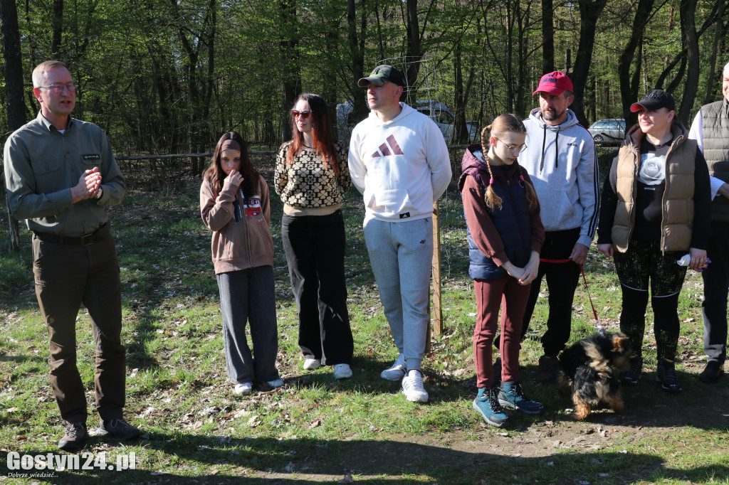 Sadzenie drzew w Lesie Dobrych Wspomnień