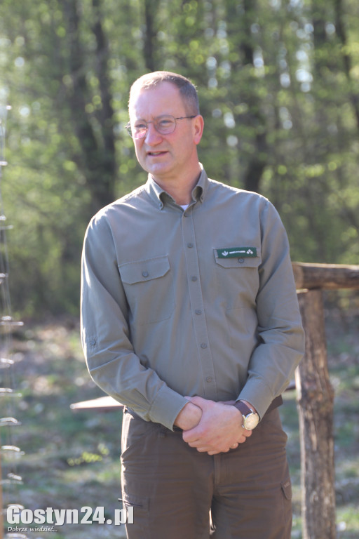 Sadzenie drzew w Lesie Dobrych Wspomnień