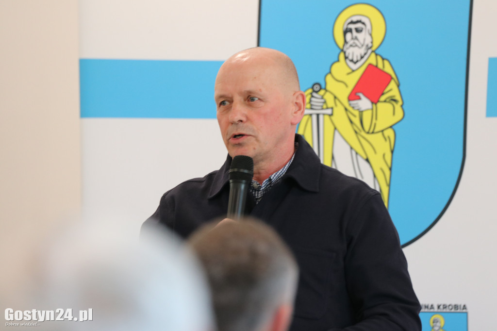 Międzypokoleniowe spotkanie klubów piłkarskich w Krobi