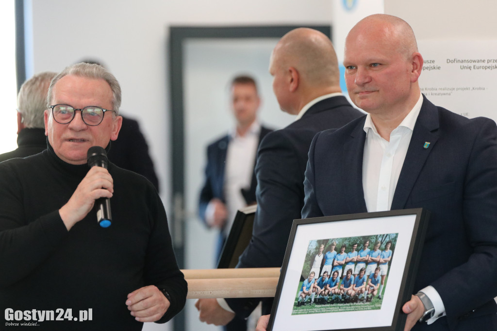 Międzypokoleniowe spotkanie klubów piłkarskich w Krobi