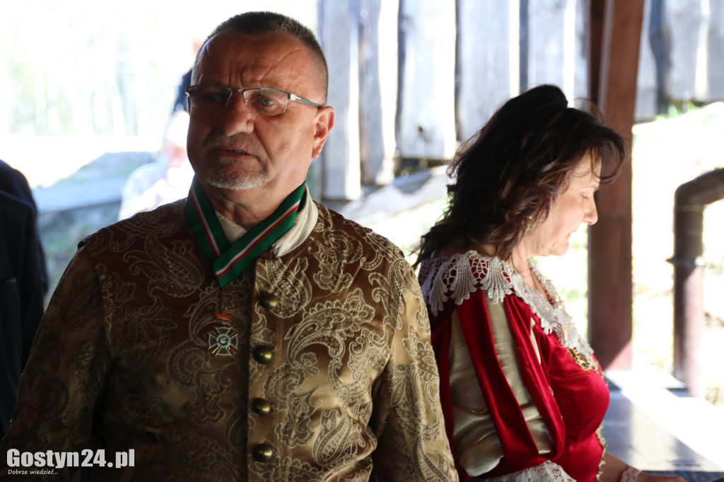 Jedna tarcza, jeden strzał i 40 uczestników.