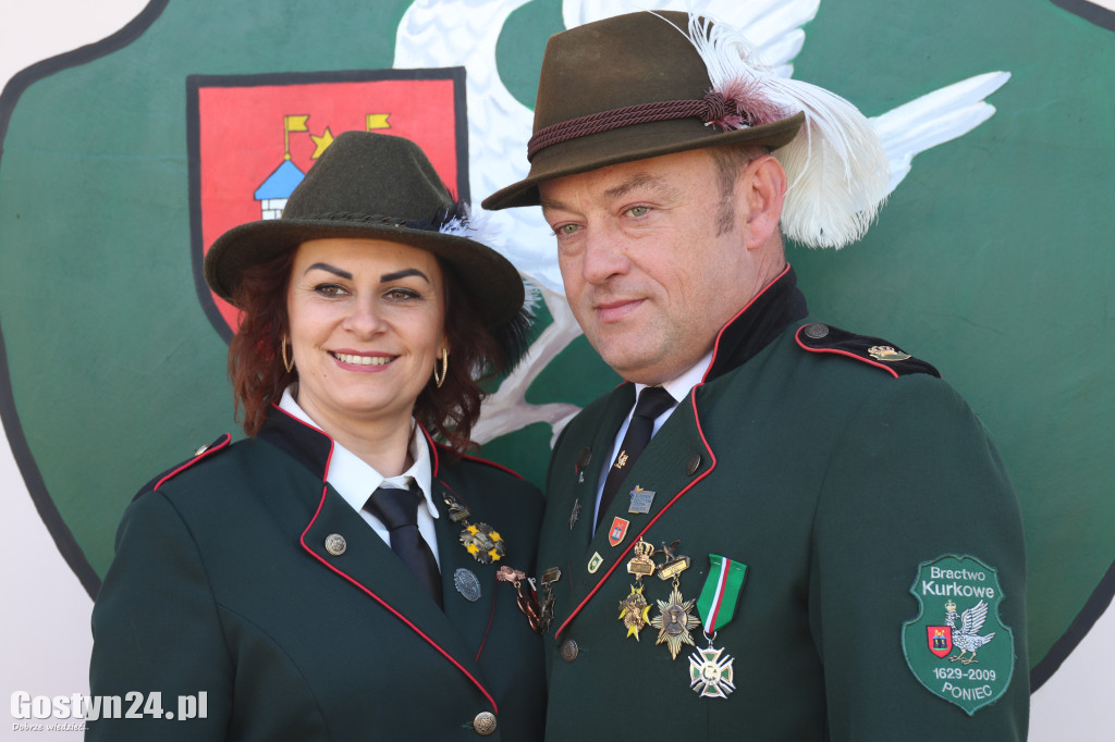 Jedna tarcza, jeden strzał i 40 uczestników.