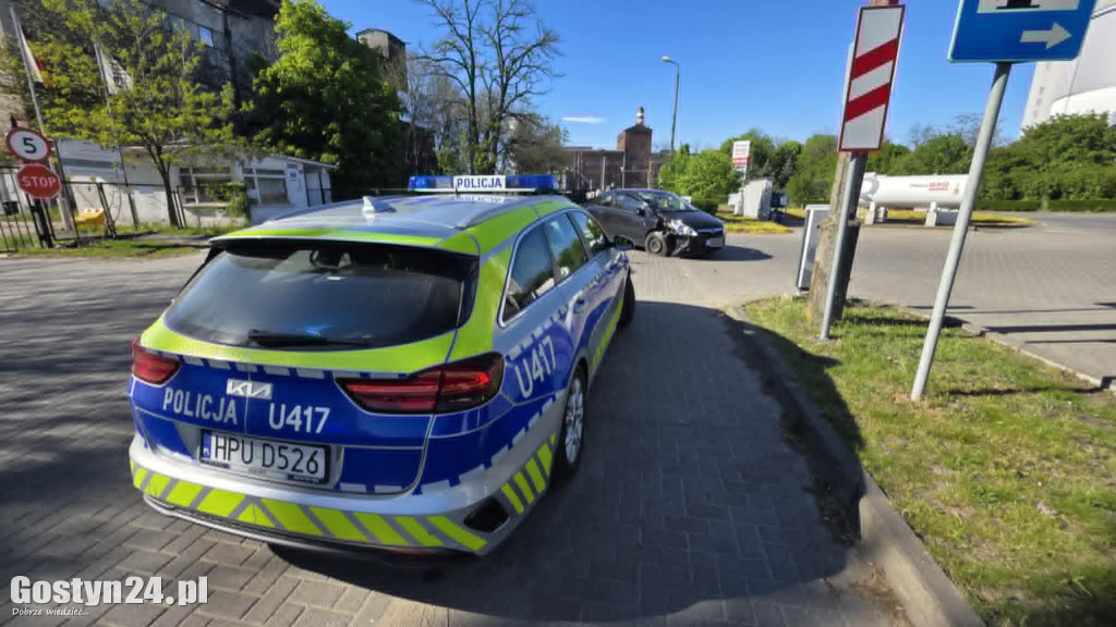 Wypadek w centrum Gostynia. 15-letni motorowerzysta ranny