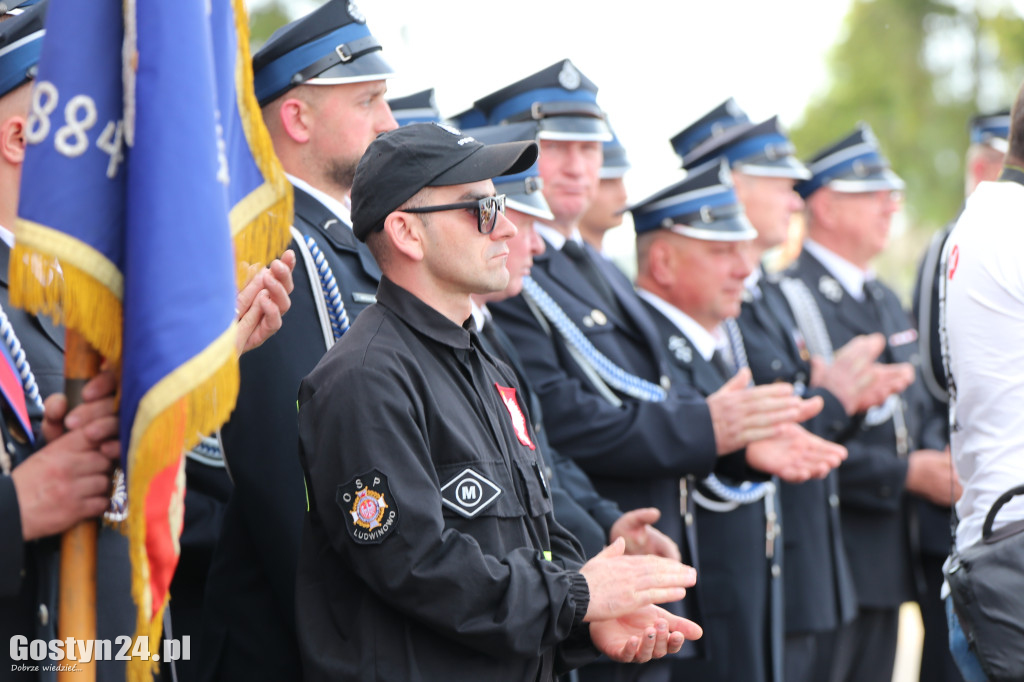 Przekazanie wozu dla OSP Babkowice