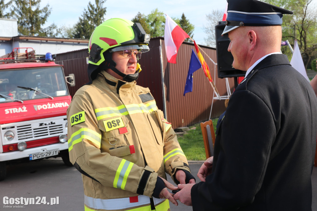Przekazanie wozu dla OSP Babkowice