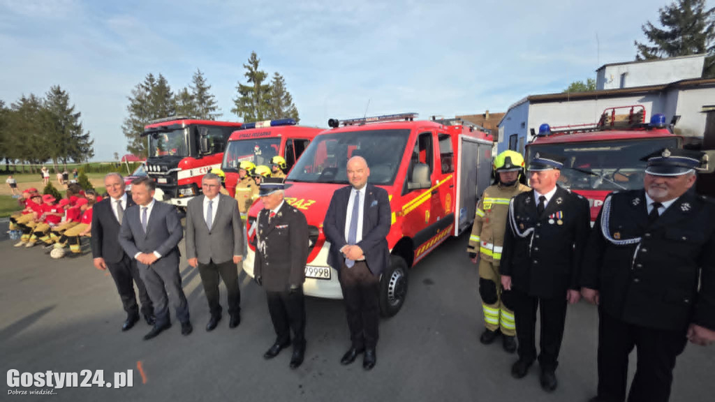 Przekazanie wozu dla OSP Babkowice