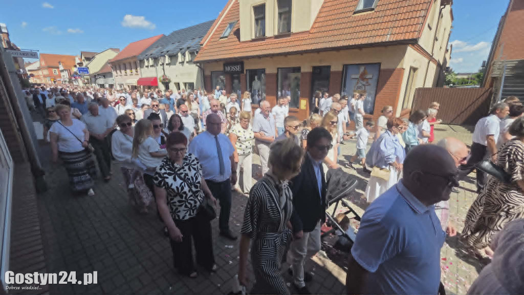 Procesja Bożego Ciała ulicami Gostynia