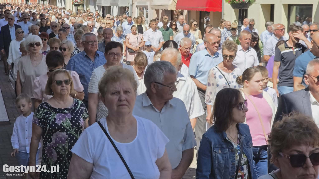 Procesja Bożego Ciała ulicami Gostynia