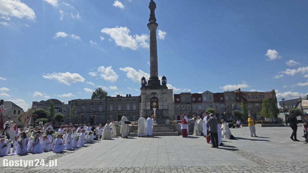 Procesja Bożego Ciała ulicami Gostynia
