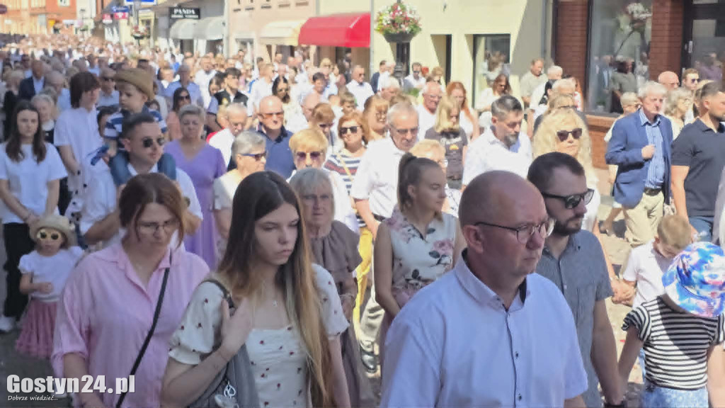 Procesja Bożego Ciała ulicami Gostynia
